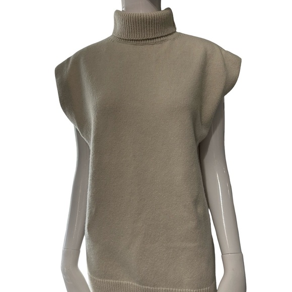 H&M Cream Short Sleeve Turtleneck - Picture 5 of 5